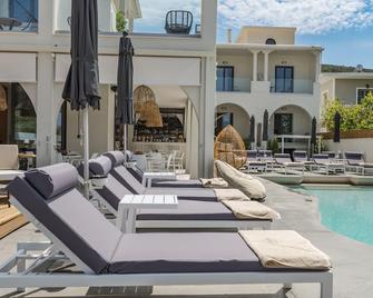 Nikon Boutique Hotel - Kalamaki - Pool