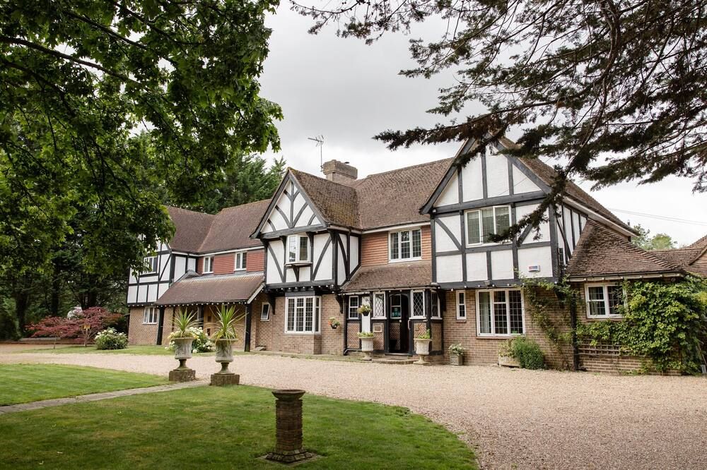 ليتل سيلفر كانتري هوتل