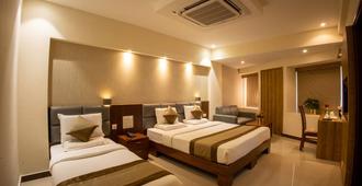 Metro Plaza Hotel - Mangalore - Bedroom