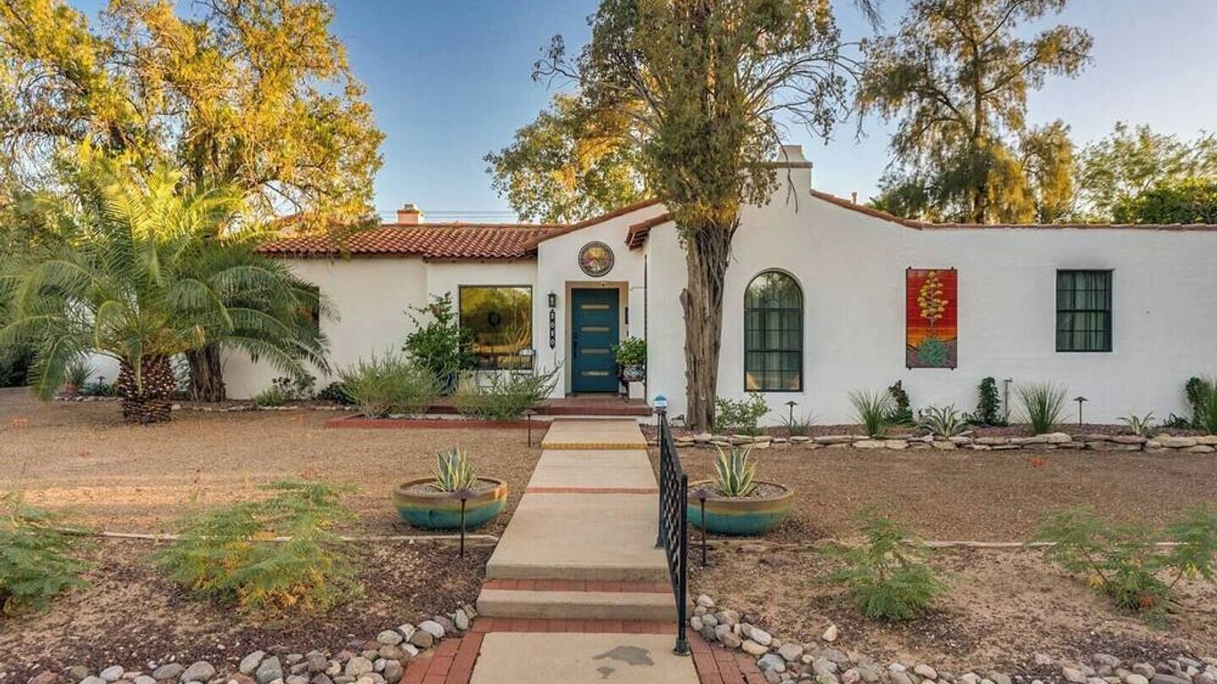 Sam Hughes Inn Bed and Breakfast