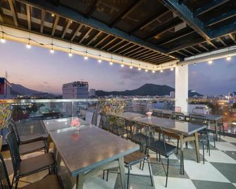 Mira Grand Hotel Quy Nhon - Qui Nhon - Balcón