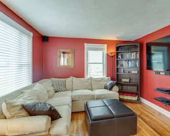 Strawberry Point Cottage - Spring Lake - Sala de estar