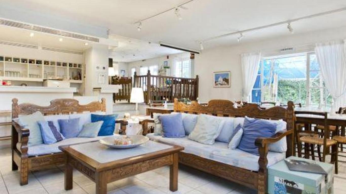 Daphne's Club Hotel Apartments