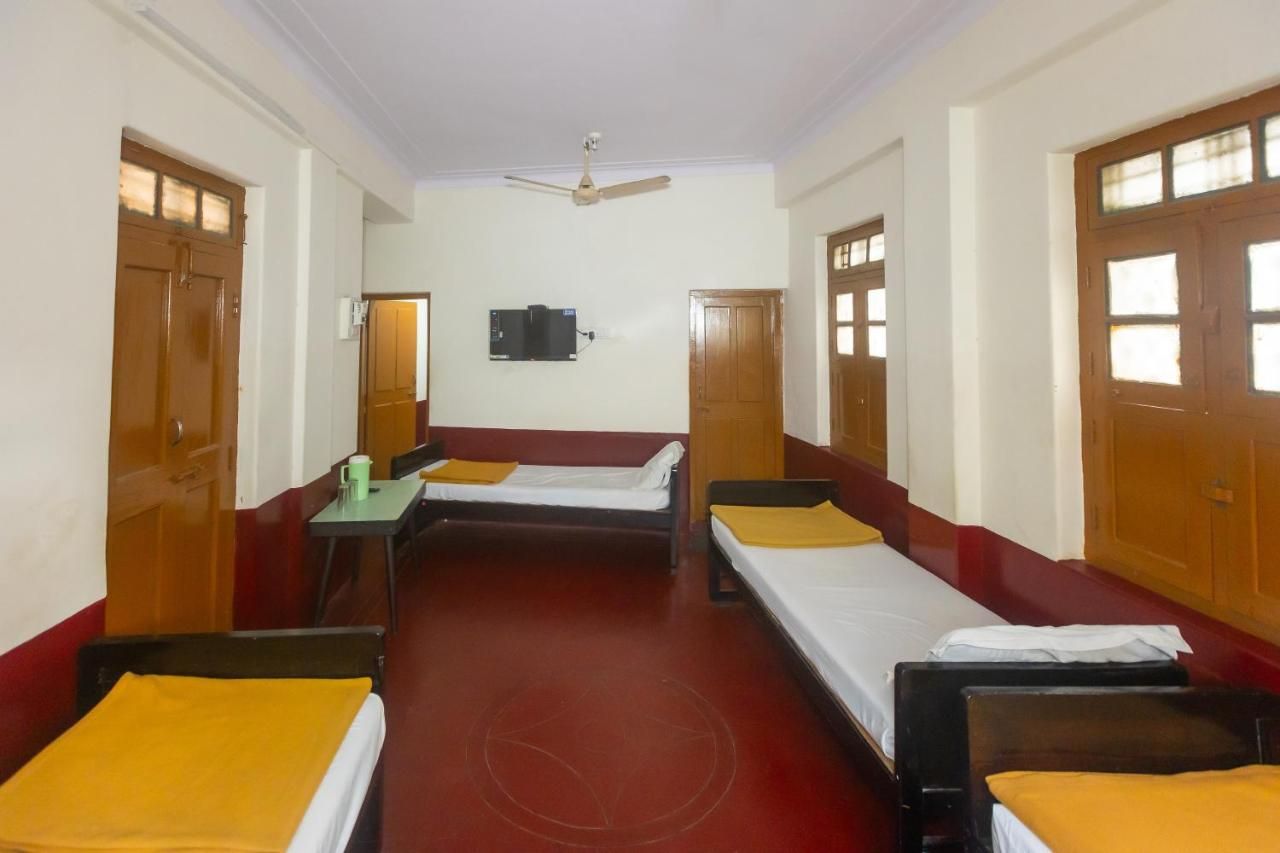 Sri Ramakrishna Hotel thumbnail 3
