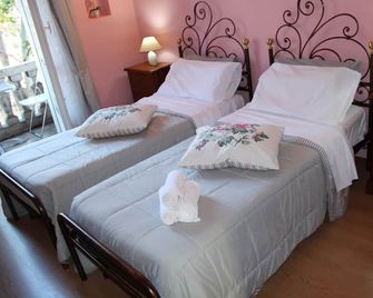 Duca's Guest House - Turin - Bedroom