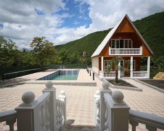 Hotel Canyon - Martvili - Piscina