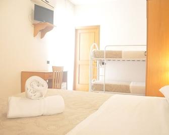 Porto Cesareo Hotel - Porto Cesareo - Camera da letto