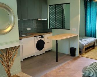 Logement Entier: Studio - Esmans - Cocina