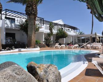 Los Tulipanes - Puerto del Carmen - Piscina