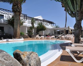 Los Tulipanes - Puerto del Carmen - Piscina