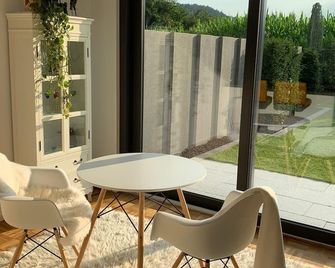 Vacation apartment with separate entrance - Konstanz - شرفة مرصوفة