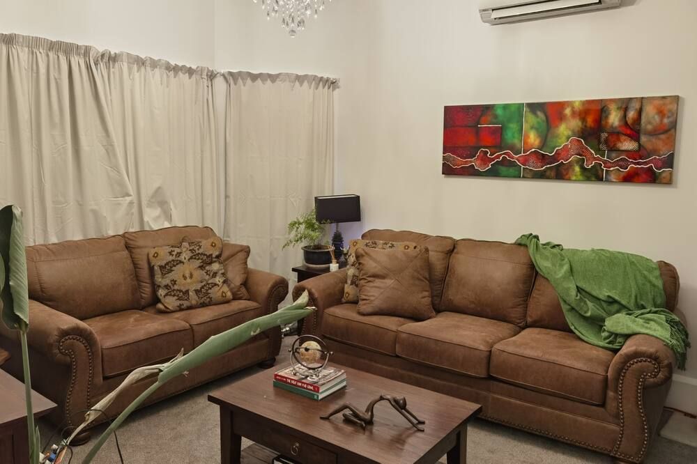 The Beautiful Trio 3 Homes for One Group - כרייסטצ'רץ' - סלון