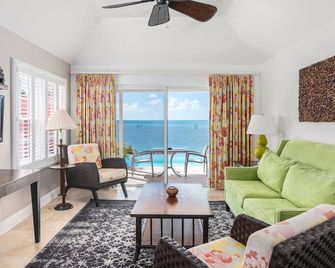Stylish Cottage with Private Pool & Ocean View! - Sandys - Living room