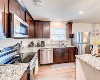 6 Mi to Waco! Home for Families + Pets - Bellmead - Keuken
