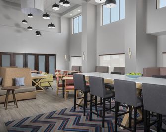 Hampton Inn & Suites Mansfield - Mansfield - Lobby