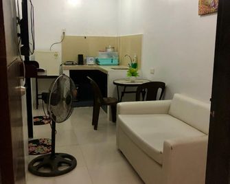 Ethereum Transient House - Angeles City - Salon