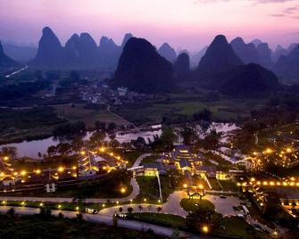 Yangshuo Riverside Resort Hotel - Guilin - Edificio