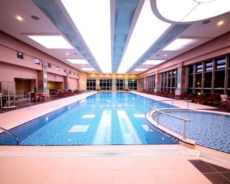 Dedeman Konya Hotel Convention Center - קוניה - בריכה