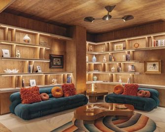 ME Malaga by Melia - Málaga - Lounge