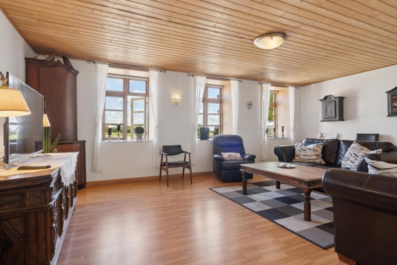 Large Holiday Home Near Toender – Tønder