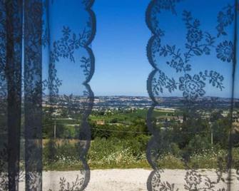 Agriturismo La Casa nel Cielo - Staffolo - Balcone