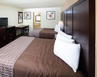 Guestplace Inn & Suites - Redding - Habitación