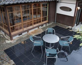 Moon's Cafe - Onomichi - Patio