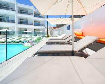 Atlantic Sun Beach - Gay Men Only - Maspalomas - Pool