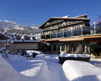 أكتيف- أوند ويلنيسهوتل هايداخوف - فوغين - مبنى