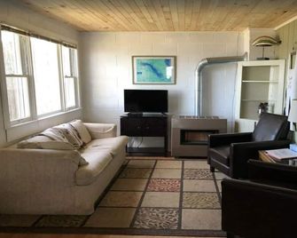 Presque Isle Resort cottage #1 of 2 (3) - Alpena - Soggiorno