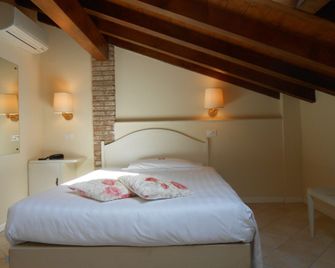 Hotel Atlantic - Bolonia