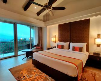 Fariyas Resort Lonavala - לונאבאלה - חדר שינה