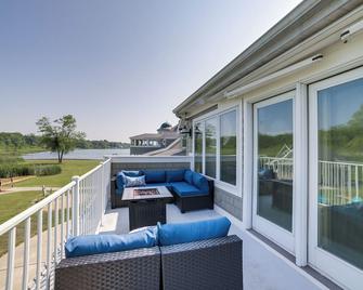 Jackson Lakefront Getaway with Balcony, Dock Access - Jackson - Balcony