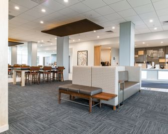 Holiday Inn Express & Suites Moundsville By IHG - Moundsville - Edificio