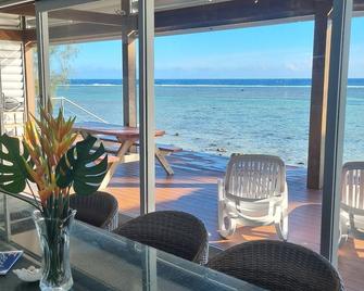 Premier And Stunning Beach Front Location Unit 4 - Arorangi - Balkon
