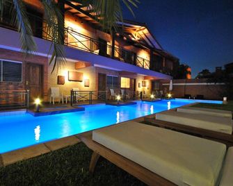 Villa Floreal Hotel Boutique - Asuncion - Havuz
