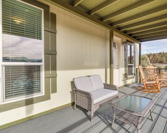 Mountain Views & Ponderosa Pines! Arizona Escape - Eagar - Balcony