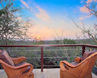 Royale Marlothi Safari Lodge - Marloth Park - Varanda