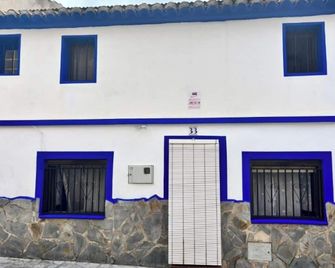 Traditional Spanish Town House Inland Sax Alicante. Sleeps 6 Bed Wifi - Sax - Building