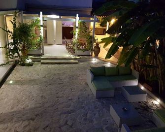 米娜旅館 - 特羅匹