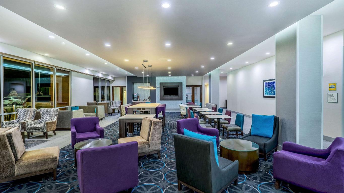 La Quinta Inn & Suites by Wyndham Houston Cypress