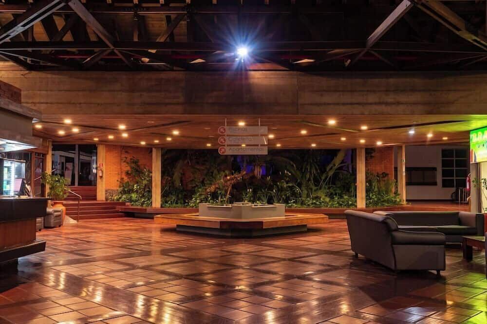 فندق كولونيال إيغواسو - فوز دى اجوازو - ردهة