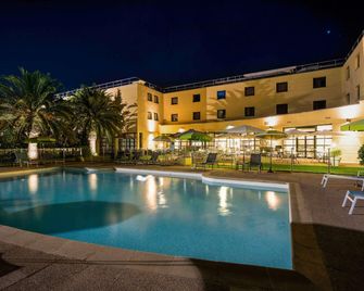 Hôtel Mercure Cannes Mandelieu - Cannes - Pool