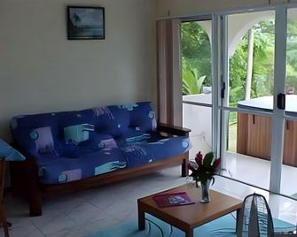 Quest Apartments - Port Vila - Living room