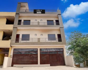 Classic Hotel Charanjit Arora - Ludhiāna - Building