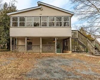 2 blocks from Bay! Community beach! Boat launch! Kayak! Hike! Fossil Hunt! - Prince Frederick - Budova