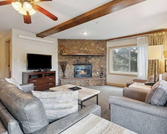 Falcon Point - Avon - Sala de estar