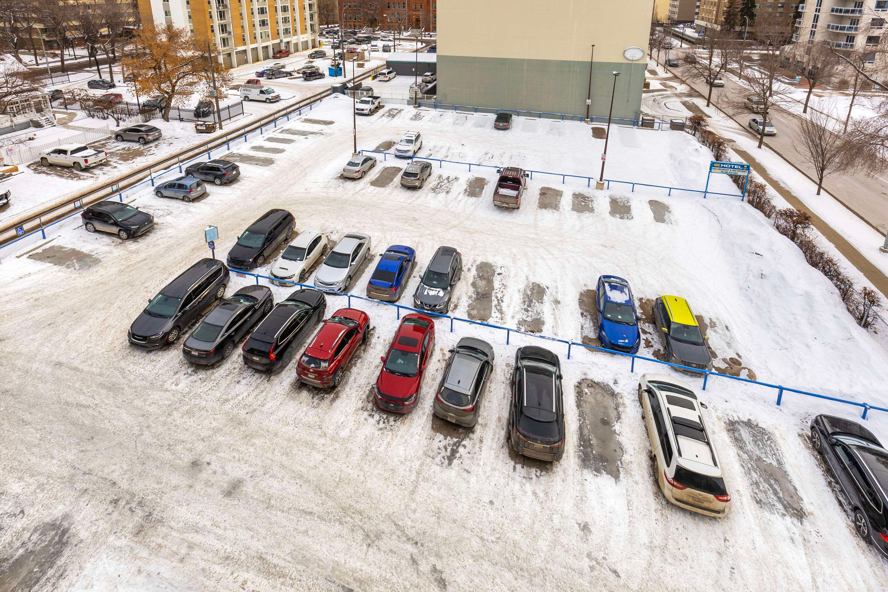 Comfort Inn & Suites - אדמונטון - שירותי מקום האירוח