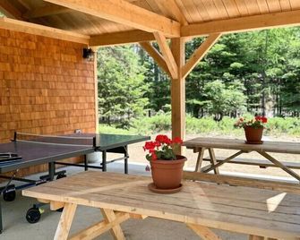 Camp Tinker - An MDI hideaway. Minutes to Acadia! - Bar Harbor - Patio