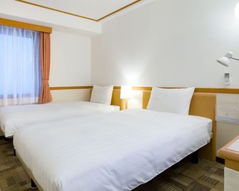 Toyoko Inn Utsunomiya Ekimae No 1 - Utsunomiya - Soveværelse